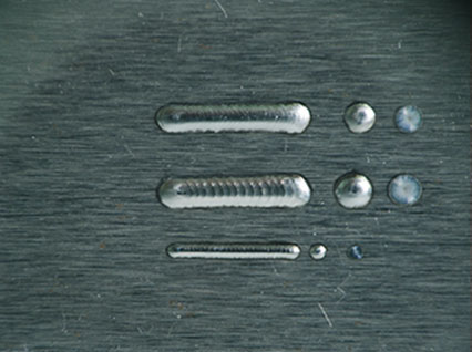 <a href='http://www.pdsslfxx.com/product/3.htm' class='text_a'>模具激光焊機(jī)</a>修復(fù)鏡面模具效果